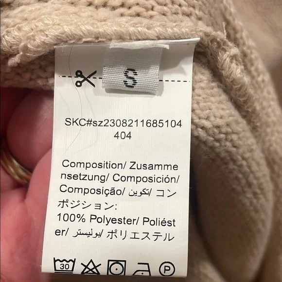 Chic Beige Poncho with Black Floral Accents - Picture 8 of 9